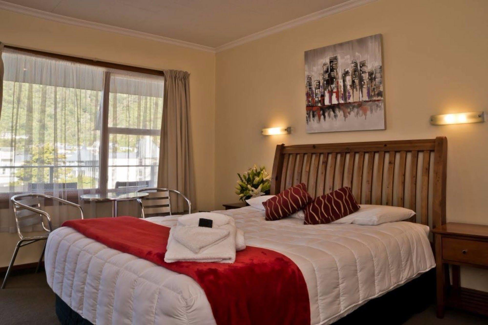 Picton Accommodation Gateway Motel Екстер'єр фото