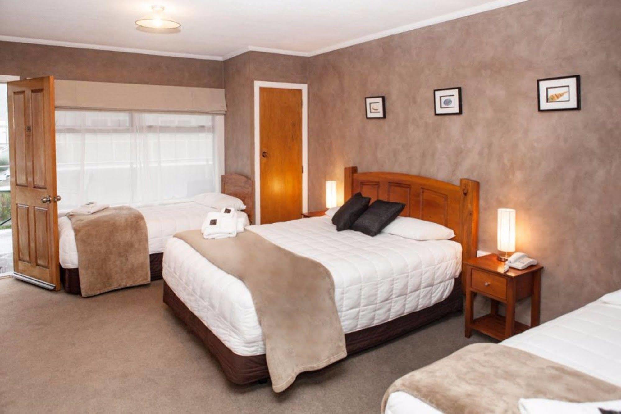 Picton Accommodation Gateway Motel Екстер'єр фото