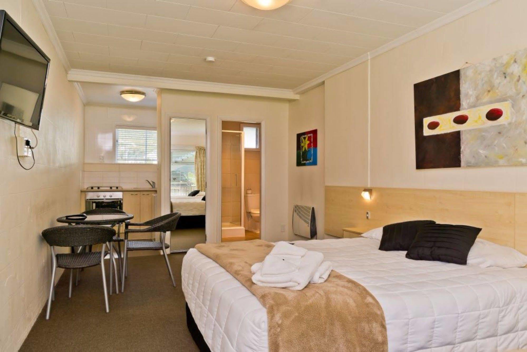 Picton Accommodation Gateway Motel Екстер'єр фото