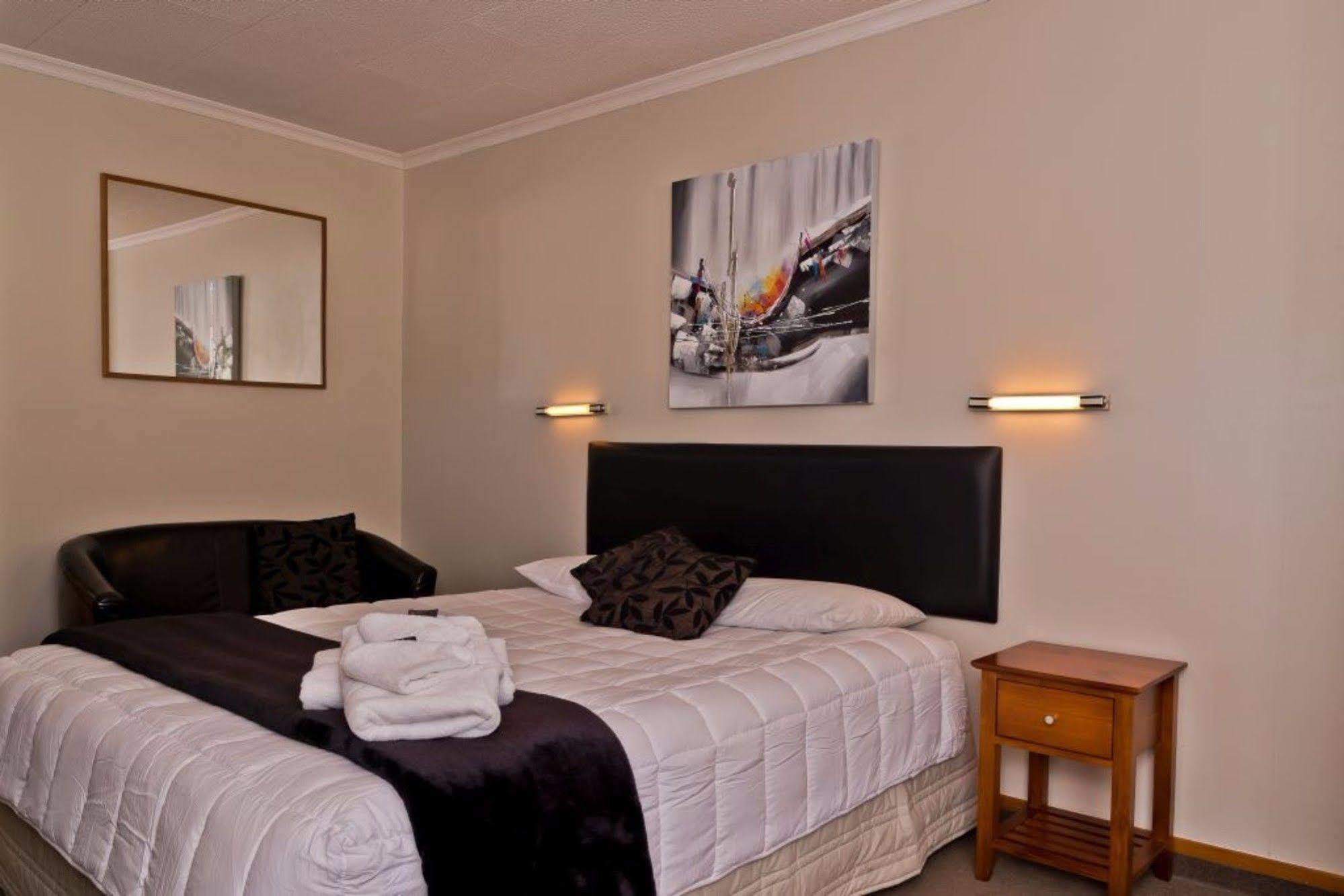 Picton Accommodation Gateway Motel Екстер'єр фото